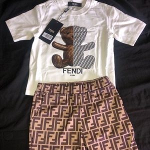 Brand name with bear. Size 4t. Cream and brown